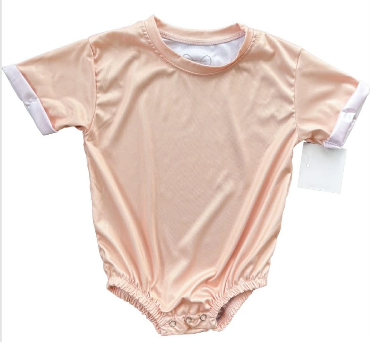 Peach oversized t-shirt bubble