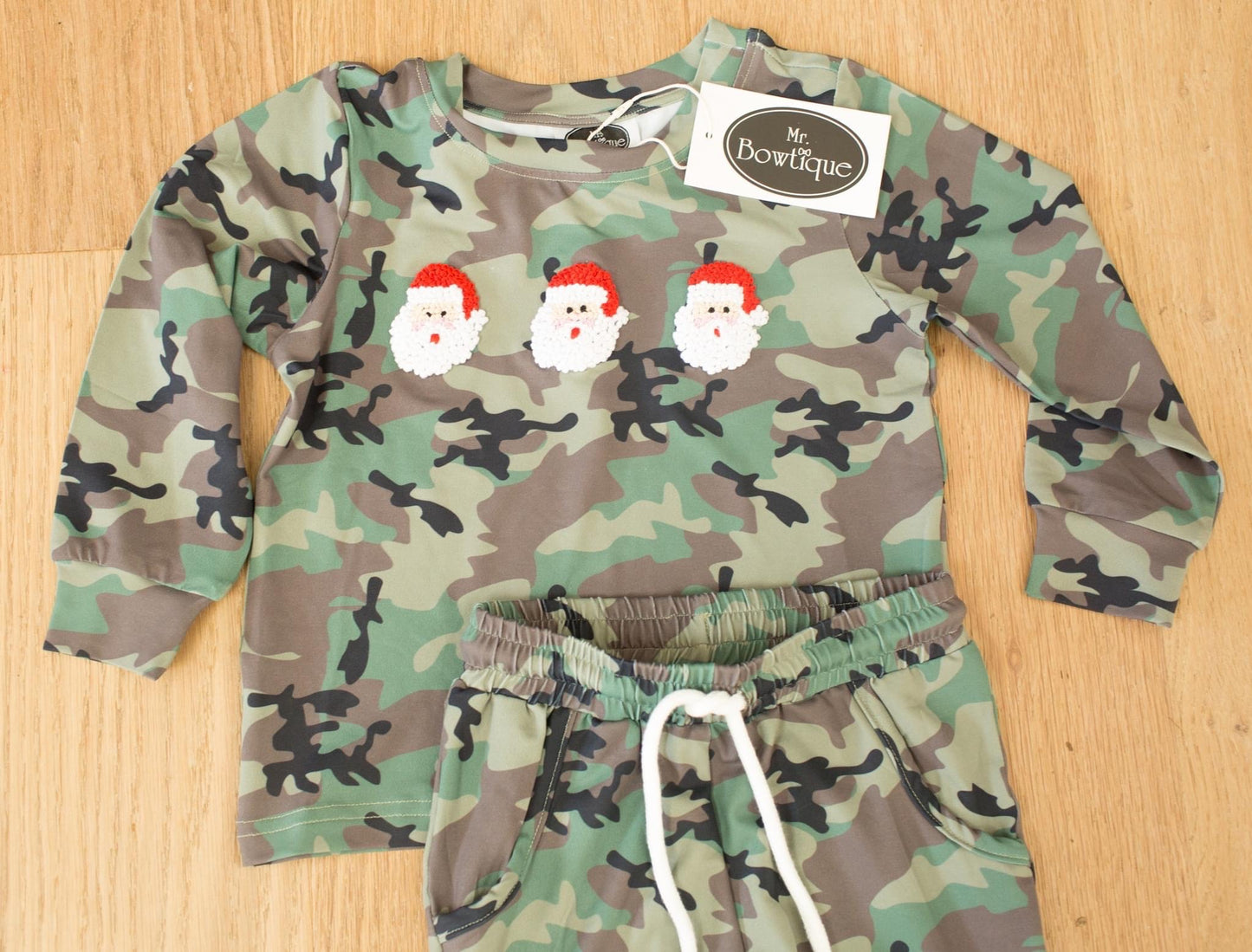 French Knot Camo Santa Jogger Set