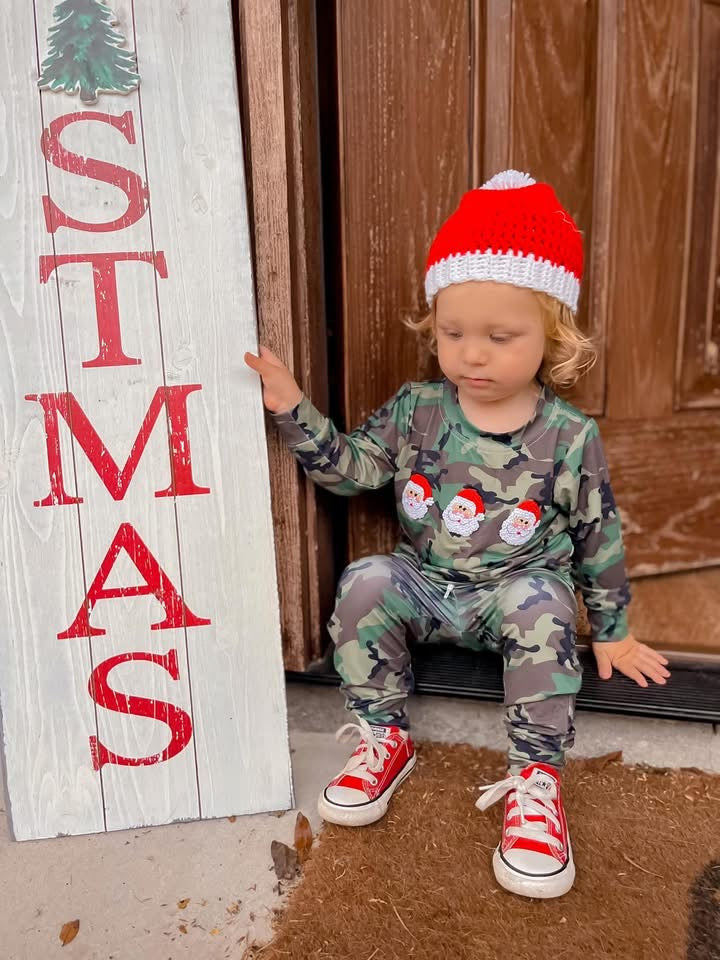 French Knot Camo Santa Jogger Set